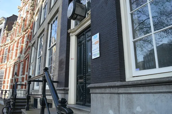 Amsterdam_Attorneys_row_186