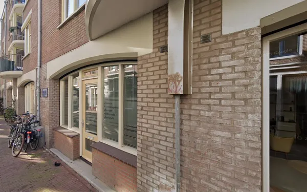 Amsterdam_Attorneys_row_190