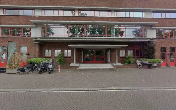 Amsterdam_Attorneys_row_746
