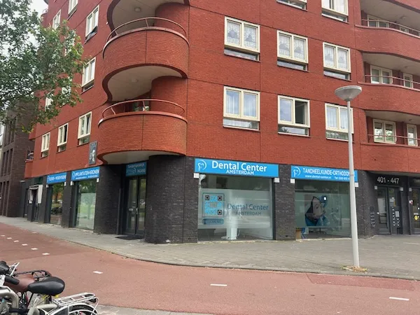 Amsterdam_Dentists_row_247