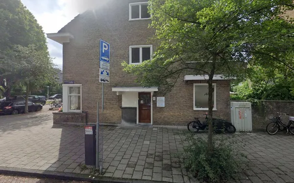 Amsterdam_Dentists_row_378