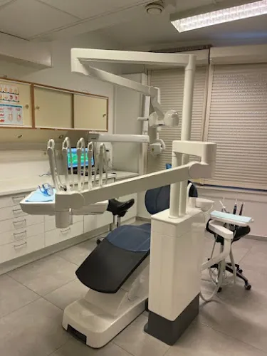 Amsterdam_Dentists_row_8