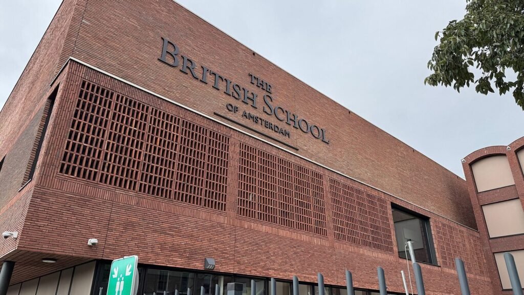 The British School of Amsterdam building on the Havenstraat