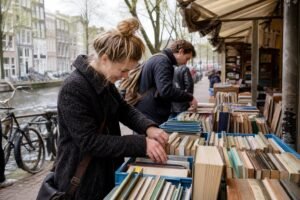10-Amsterdam-book-market–candid-