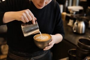29-Amsterdam-caf - candid–a-bari