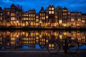 33-Amsterdam-blue-hour–photojour