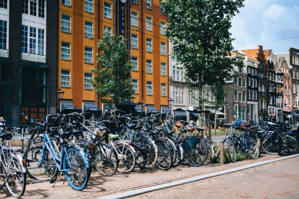 How To Rent A Bike In Amsterdam: Prices, Places, Tips
