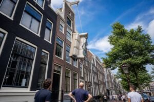4-Amsterdam-quirk–candid–a-sof