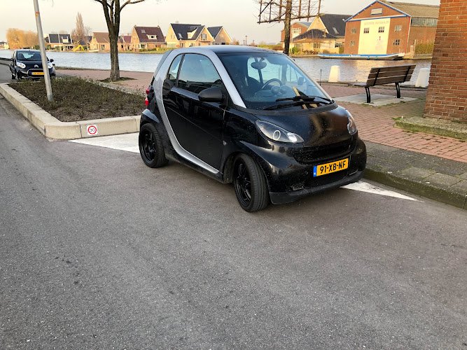 Autoplaza Zwanenburg