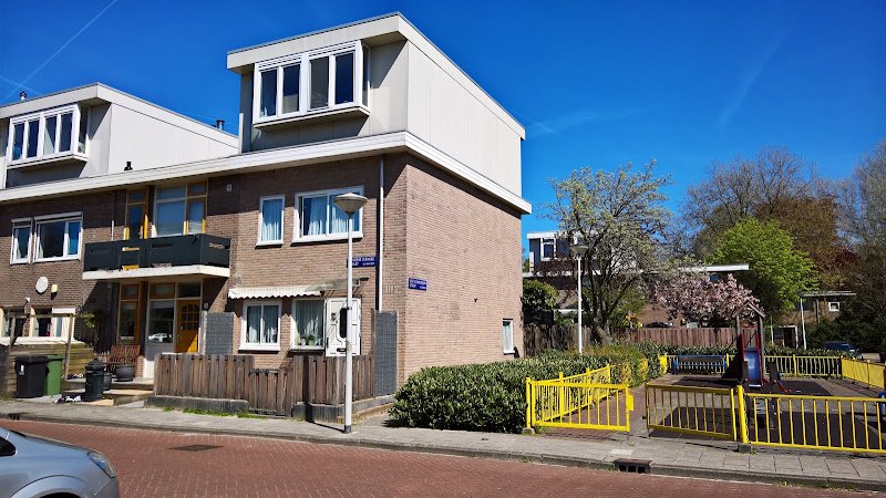 Bed and Breakfast Amsterdam Holy Dove and baggage storage E 5 per bag per day
