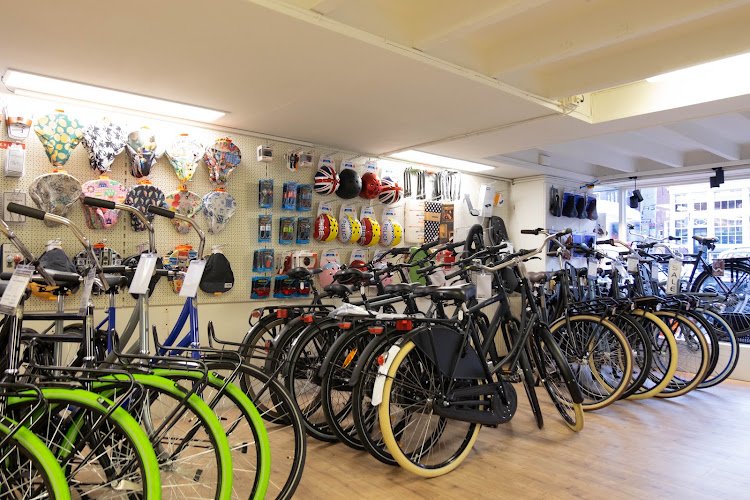 Black Bikes | Bike Rental at Dam Square in the City Centre of Amsterdam