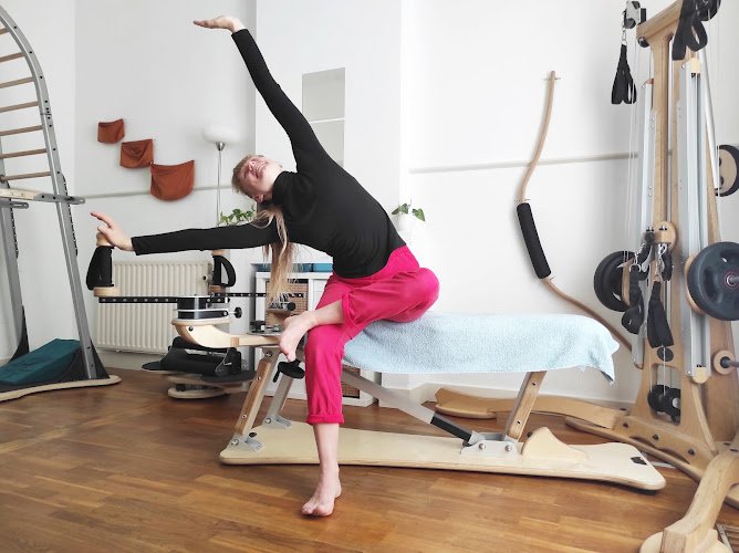 CaSa Motion – GYROTONIC® & GYROKINESIS® Studio