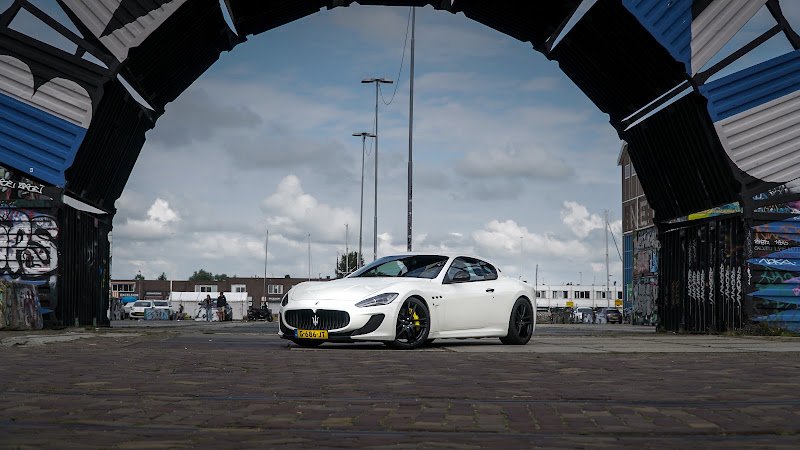 Coquelicot Cars