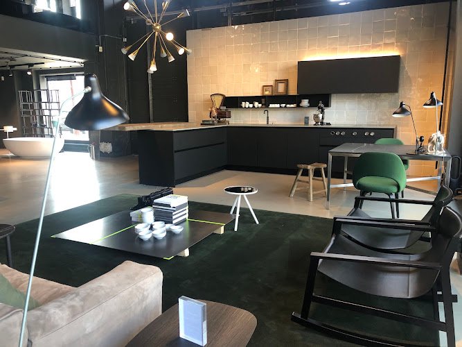 DIS STUDIO AMSTERDAM