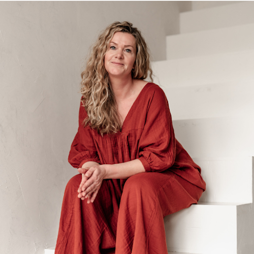 De Transformatie Studio – Nienke Kleve – Transformatie Coach | Regressietherapie | Hypnotherapie | Kundalini NRGY