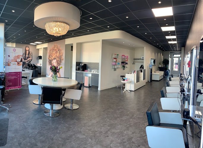 Deborah’s Hair & beauty