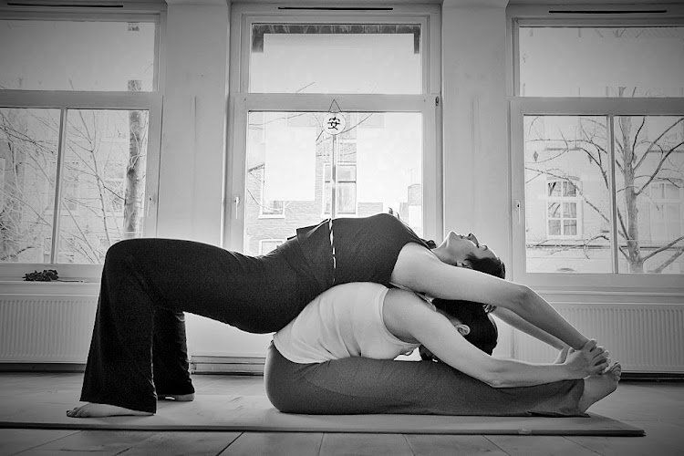 Enjoy (ce)! Yoga & Massage