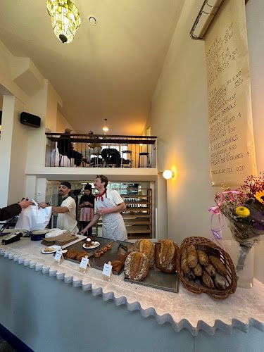 Farine Bakery, Boulangerie & Cafe