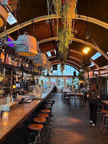 Ferry – Food | Drinks | Events