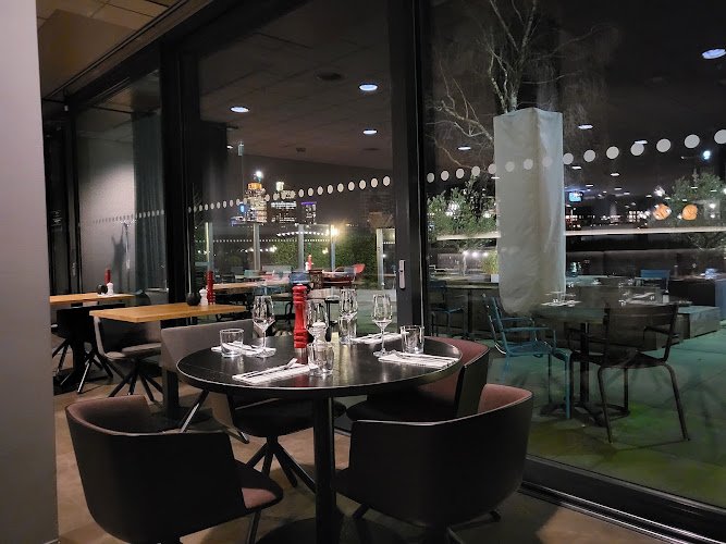 Floor Restaurant & Lounge