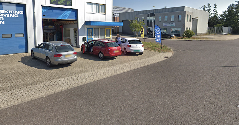 Garage Van Le