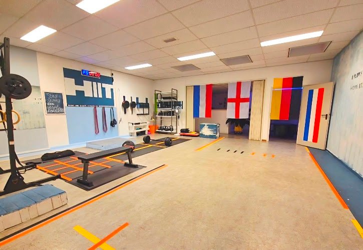 Giant and Giants Fitness