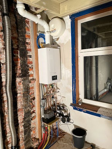 HeaTech Loodgieter Amsterdam CV-installatie monteur.