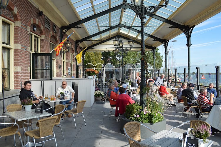 Het Station Enkhuizen