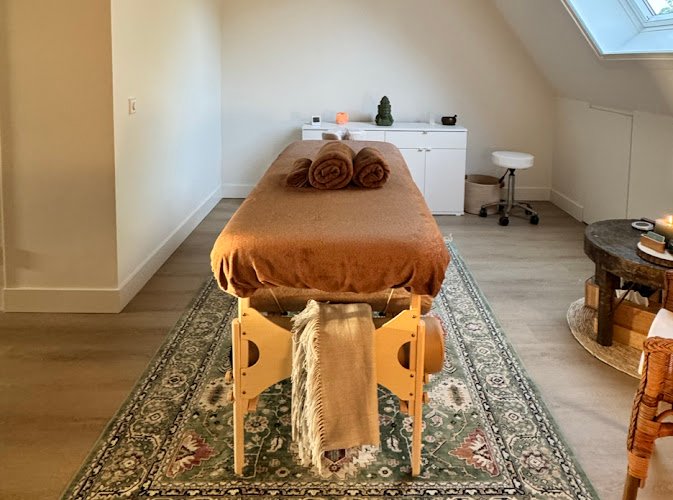 Holoase: massage, marma-therapie & yoga in Zaandam.
