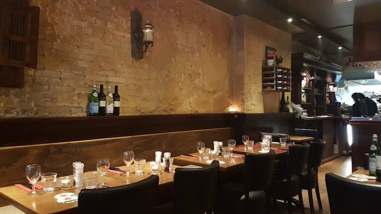 La Luna Steakhouse Grill