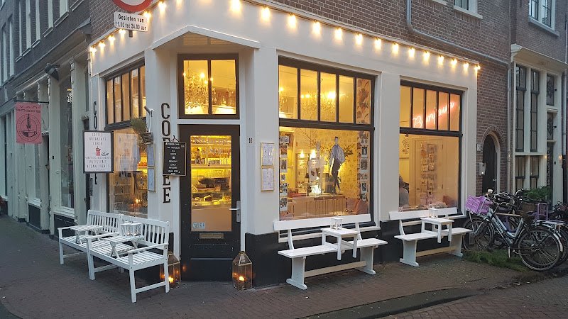 Le Petit Deli