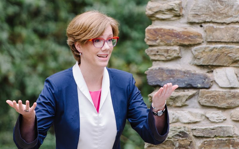 Levensceremonie | Daphne van den Boogaard | celebrant-trouwambtenaar-ceremoniespreker