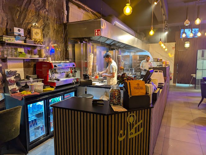 Makan – مكان
