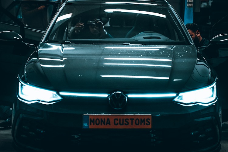 Mona customs