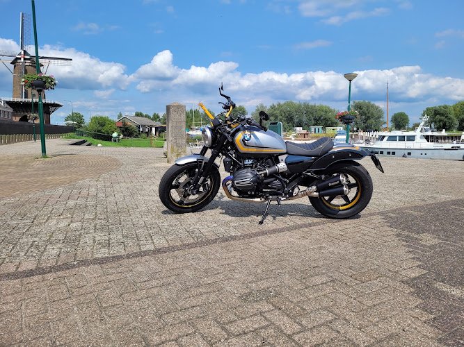 MotoBravo