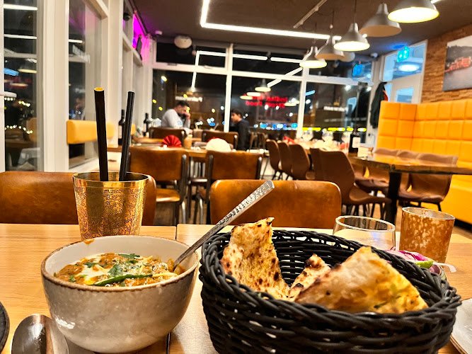 Pakwaan Indian restaurant & street food 🇮🇳