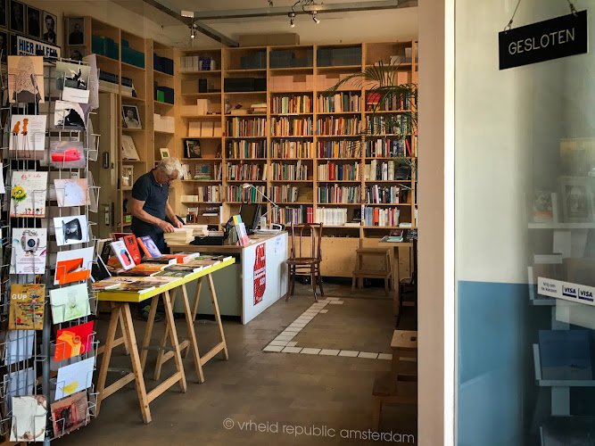 Perdu Bookstore