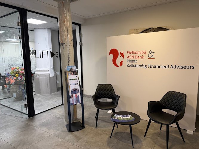 Pientr | RegioBank | Hoorn