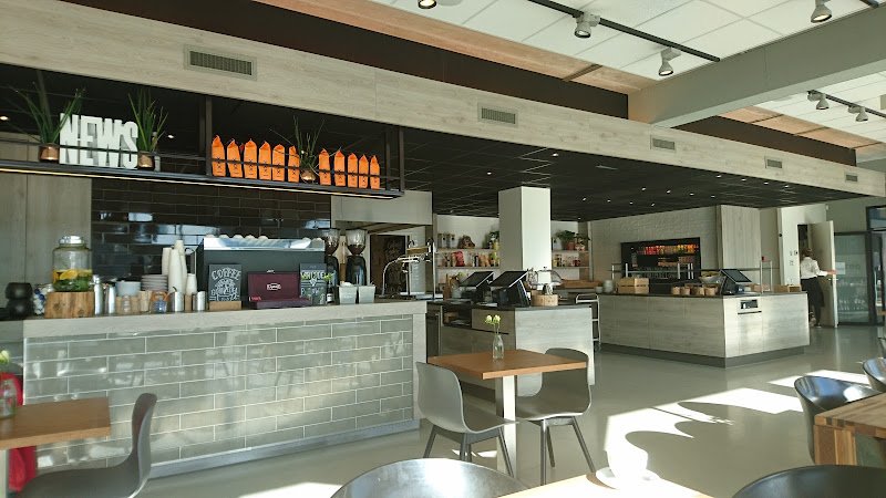 Pjotr Media Café