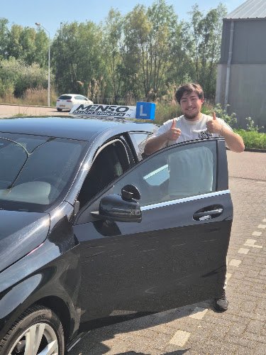 Rijschool Amsterdam Noord | Rijbewijs halen | Menso Rijopleidingen