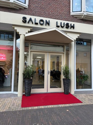 Salon Lush