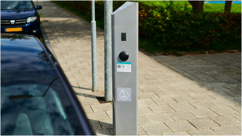 Shell Recharge Charging Station