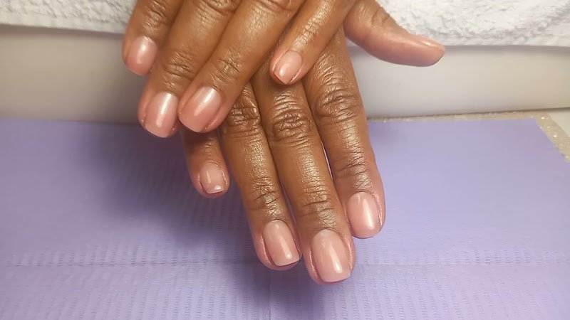 Suzie Nails & Pedicure
