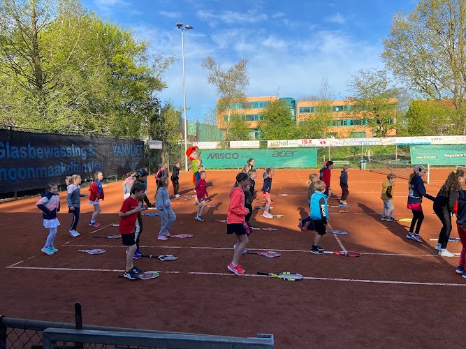 Tennisvereniging De Vliegende Hollander (‘DVH’) 🎾