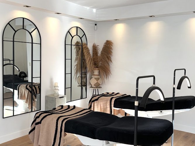 The Beauty Director Academy