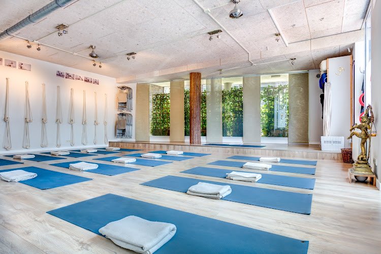 Thrive Yoga Celebes