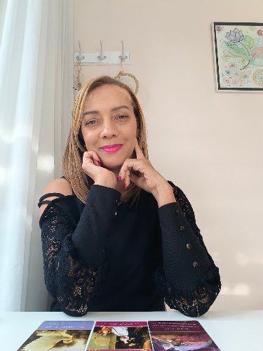 Valerie Medium Healer