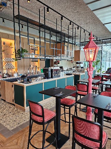 Velvet Square Café