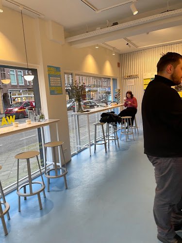 Wakuli specialty coffee bar