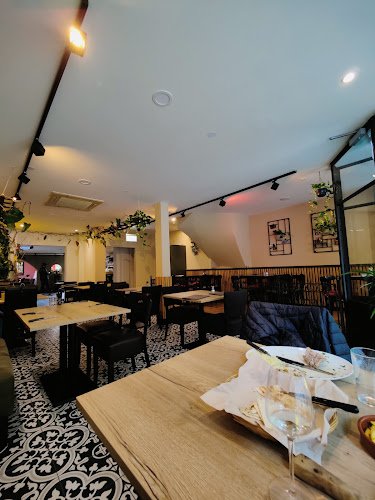 Yalla Yalla Amsterdam Restaurant رستورانت افغاني عربي فارسي حلال